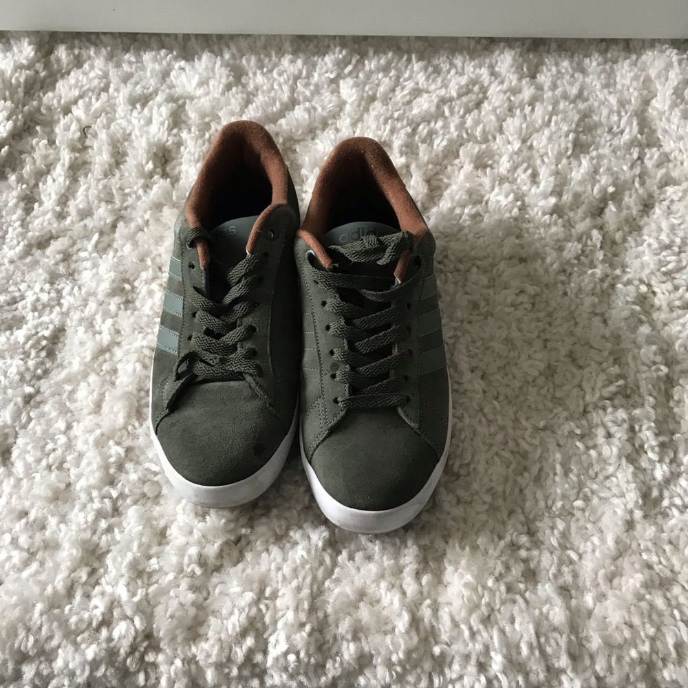 Adidas Low Top Sneakers